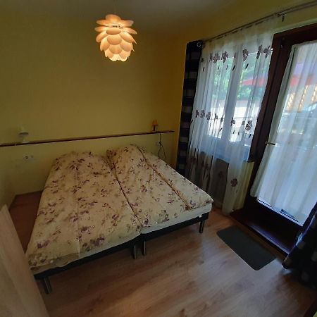 Gyopar Gyoengye Apartmanhaz 欧罗什哈佐 外观 照片