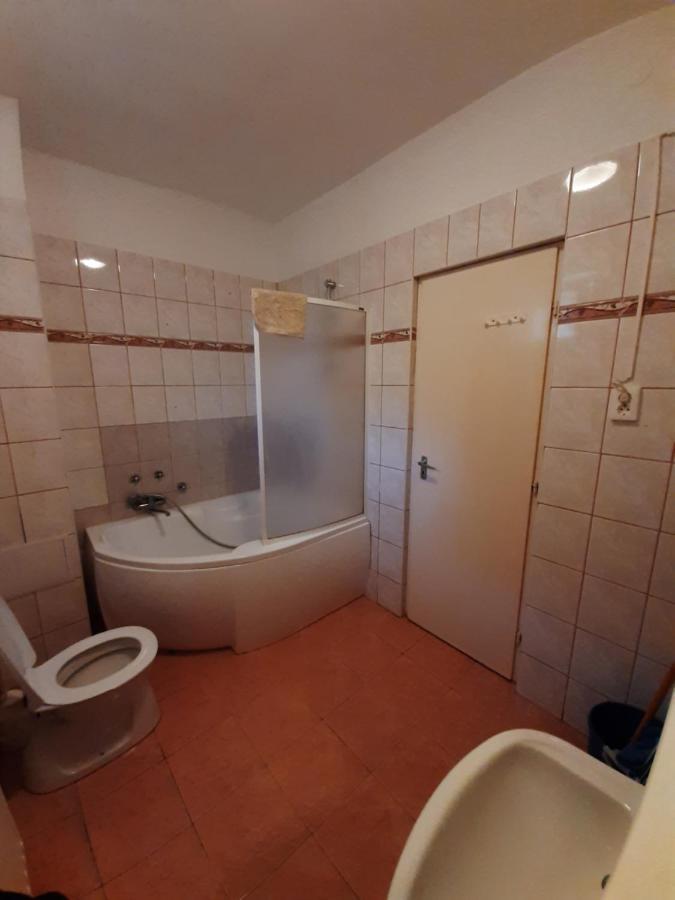 Gyopar Gyoengye Apartmanhaz 欧罗什哈佐 外观 照片