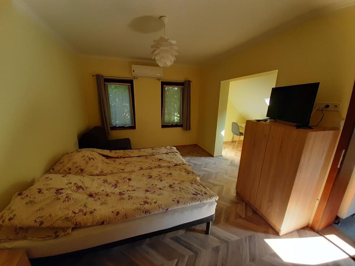 Gyopar Gyoengye Apartmanhaz 欧罗什哈佐 外观 照片