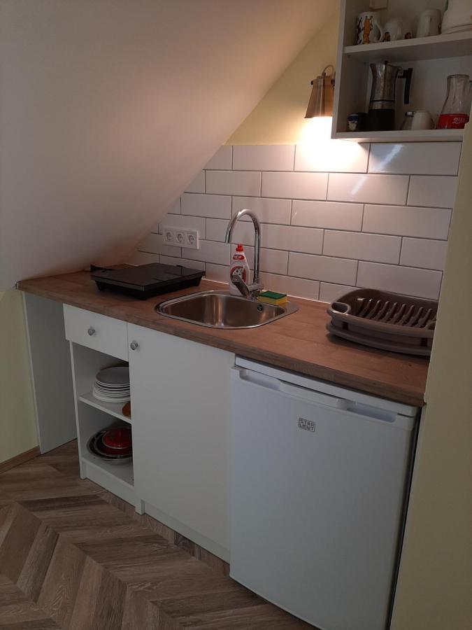 Gyopar Gyoengye Apartmanhaz 欧罗什哈佐 外观 照片