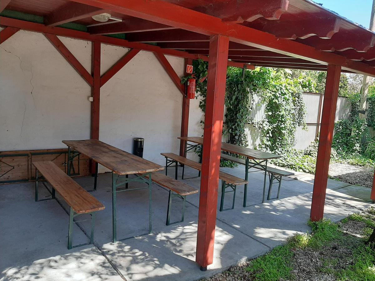 Gyopar Gyoengye Apartmanhaz 欧罗什哈佐 外观 照片
