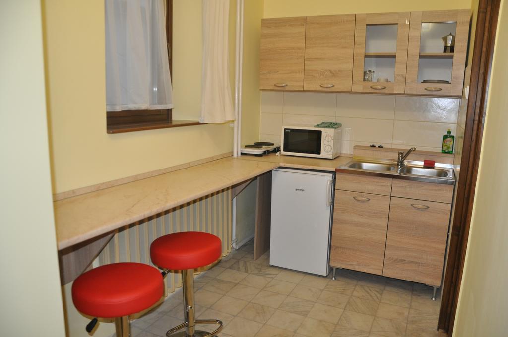 Gyopar Gyoengye Apartmanhaz 欧罗什哈佐 外观 照片
