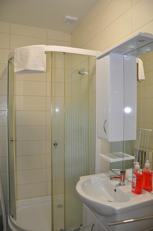Gyopar Gyoengye Apartmanhaz 欧罗什哈佐 外观 照片